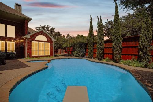 Plano House | Elegant & Luxurious 4BD Living w Pool Patio BBQ
