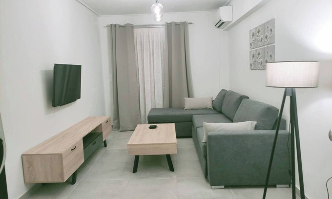 Marousi Apartment | Elegant Modern Apartment in Heart of Marousi