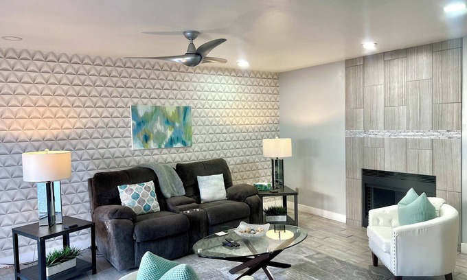 Tempe Condo | Elegant Modern/Contemporary Condo