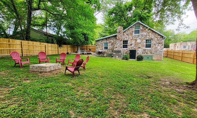 Thayer House | Elegant Native Stone Home near Spring River
