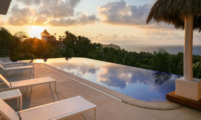 North End House | Elegant, new luxury home. Views forever!