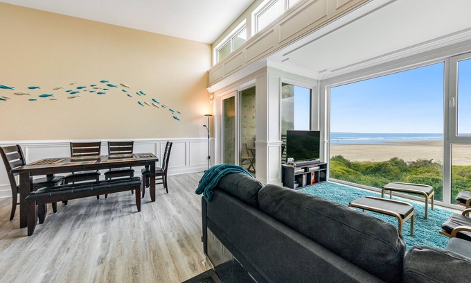 Rockaway Beach Condo | Elegant, oceanfront condo with deck & extraordinary views - dog-friendly