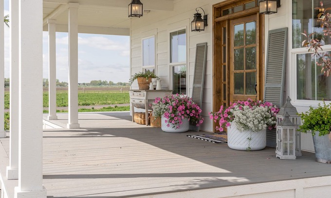 Rexburg Other | Elegant Oxbow Farmhouse - Sleeps 20
