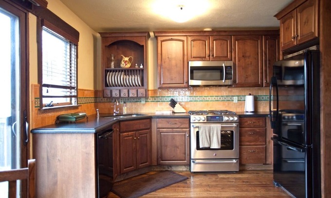 Sonoma House | Elegant Penthouse 2 blocks from Sonoma Plaza.