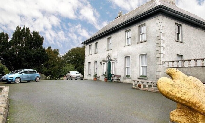 Ballycumber House | Elegant Period Mansion