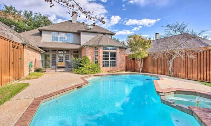 Plano House | Elegant Plano Home w/Private Outdoor Pool!