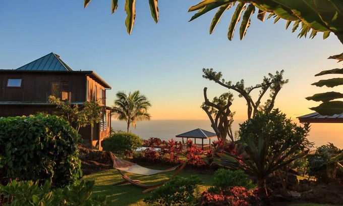 Holualoa House | Elegant Polynesian Kona Coffee Estate In Heart Of Holualoa-Walk To Town!