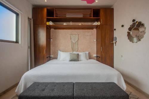 La Gloria Apartment | Elegant private room by a pool