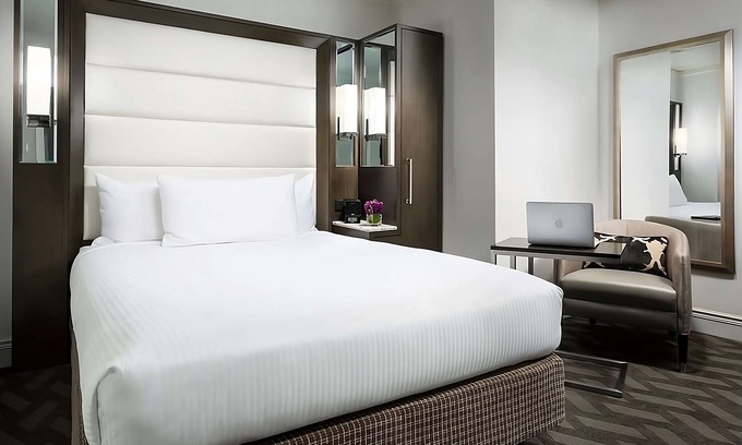Downtown Boston Hotel | Elegant Room Near Boston Public Garden – 2 Minutes' Walk | Perfect for Couple