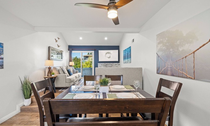 Huntington Beach Condo | Elegant & Spacious ☆ Close to Beach & Hiking Trails ☆ Resort Amenities ☆ Balcony