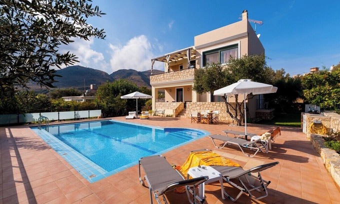 Megala Chorafia Villa | Elegant summer Villa for relaxing vacations