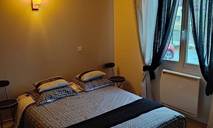 Etaules House | Elegant terraced house 10 minutes from the beaches