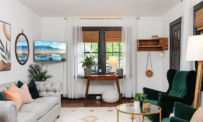 Dilworth House | Elegant Tudor Retreat in the Heart of Dilworth