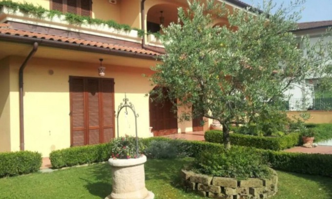 Cantagrillo Villa | Elegant Tuscan Villa A/C near Florence, Pisa, Lucca
