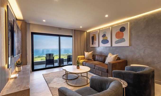 Umhlanga Ridge Apartment | Elegant Umhlanga 2-Bed with Hillside and Ocean Views
