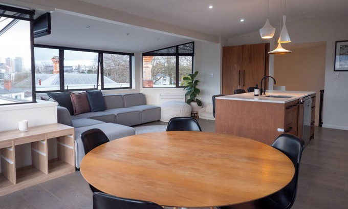 Freemans Bay Apartment | Elegant Urban Retreat in Freemans Bay.