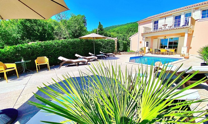 Sveta Jelena Villa | Elegant Villa Venus Relax & Privacy