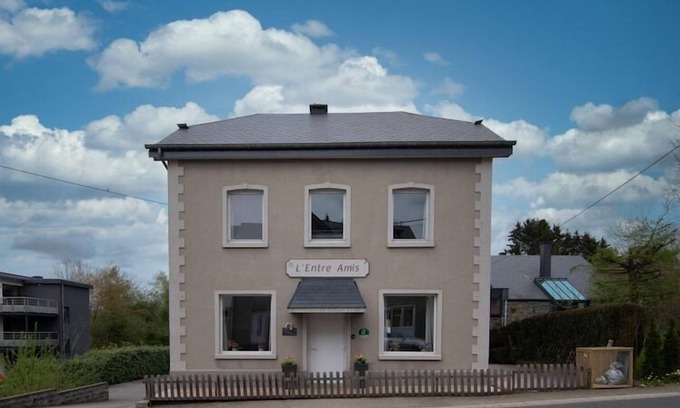 Walk Villa | Elegant Waimes Mansion Stay