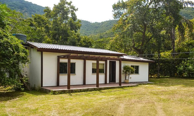 Muquem House | Elegante chácara c churrasqueira em Florianópolis