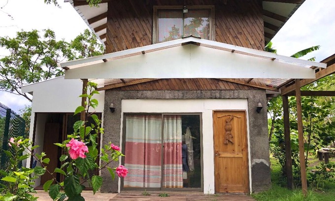 Hanga Roa Apartment | Elegante y Tranquila Cabaña Cerca al Mar y al Centro