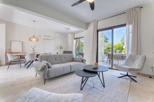 Kouklia Villa | Eleon Villa