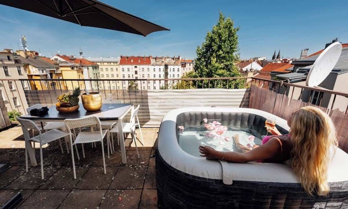 Prague 2 Apartment | Elephant Luxury Penthouse