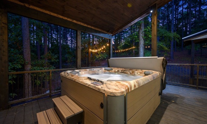 Broken Bow Cabin | Elevated Oasis- Brand new 3 bed/3.5 bath with high-end amenities! Sleeps 10