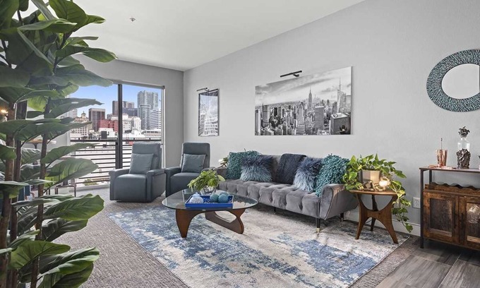 Pacific Terrace Condo | Elevated Retreat in the Gaslamp