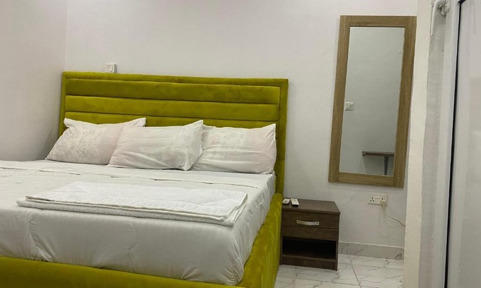 Surulere Hotel | Eleven11