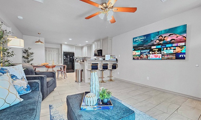Elgin Apartment | Elgin Oasis Suite B