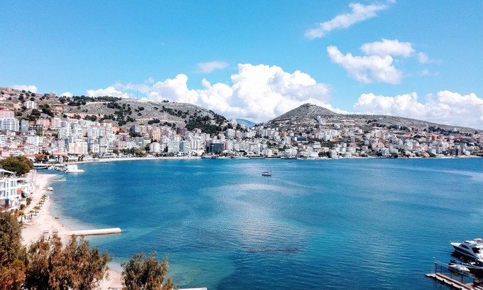 Sarande Apartment | Eli's beachfront apartment