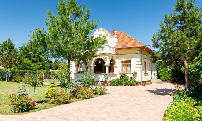 Balatonoszod House | Elisabeta Grande by Interhome