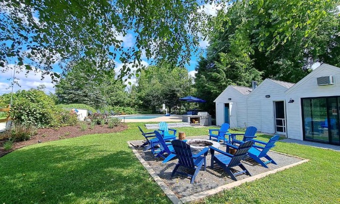 Three Oaks House | Elite Berrywood Farm