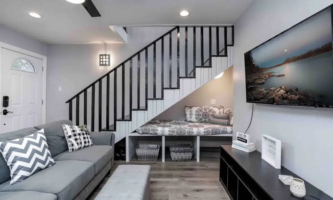 Montgomery House | Elite Haven at Pine Lake - Montgomery, Tx