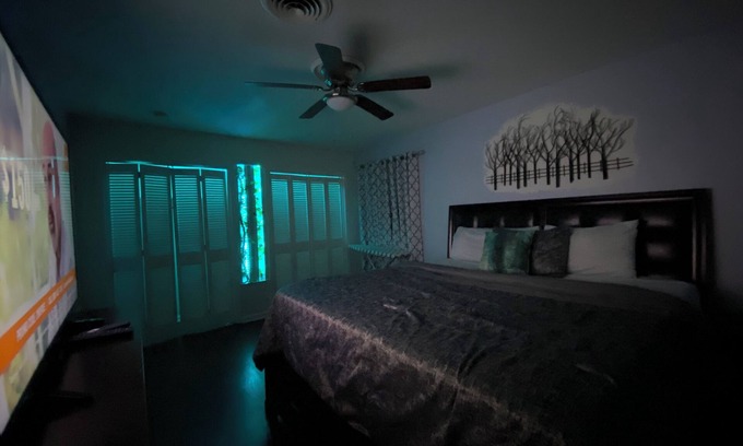 Tougaloo Cabin | Elite Suite with private parking in North Jackson