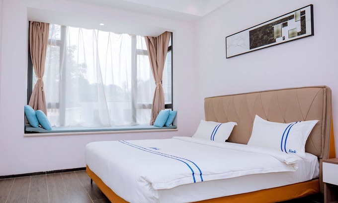 Remera Apartment | Elizabeth Golf Apartment offers accommodations with access to beauty services.
