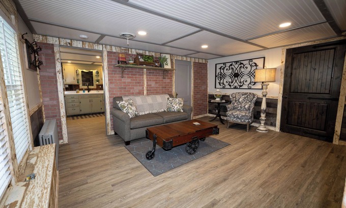 Elizabethtown Apartment | Elizabethtown Cozy Apartment Suite, walkable to downtownn