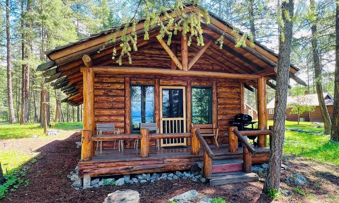 Bigfork Cabin | Elk Crest Cabin, Perfect Getaway in the Woods