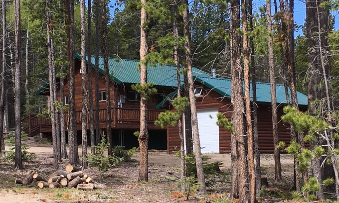 Fort Garland Cabin | Elk Crossings Cabin Rental