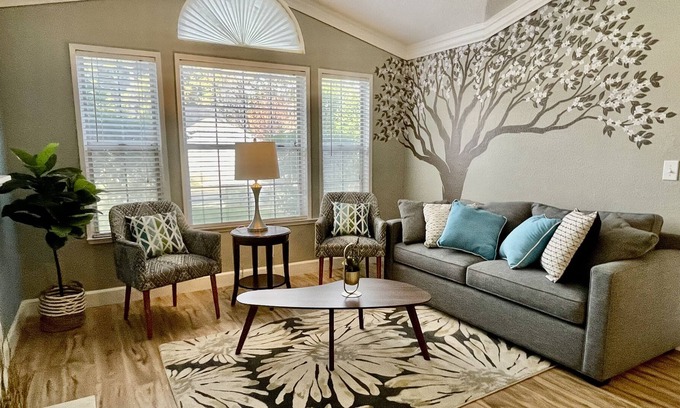 Elk Grove House | Elk Grove⭐️Family Friendly Home⭐️W/Spacious yard⭐️Near everything ⭐️