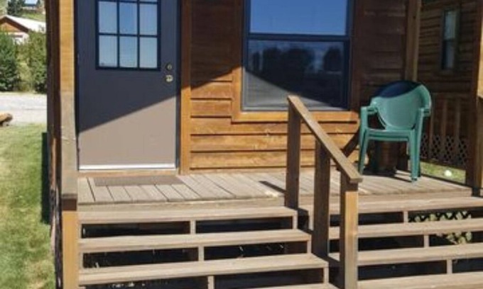 West Yellowstone Cabin | Elk Haven Camping (Cabin 13)