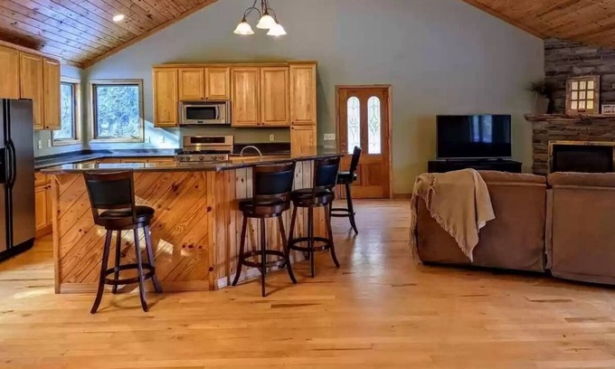 Phillips House | Elk Lodge. Beautiful lake home on the chain.
