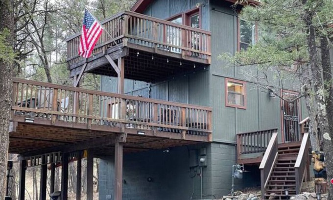 Ruidoso Cabin | Elk Ridge - NEW semi-secluded, cozy fireplace, huge deck w fire table