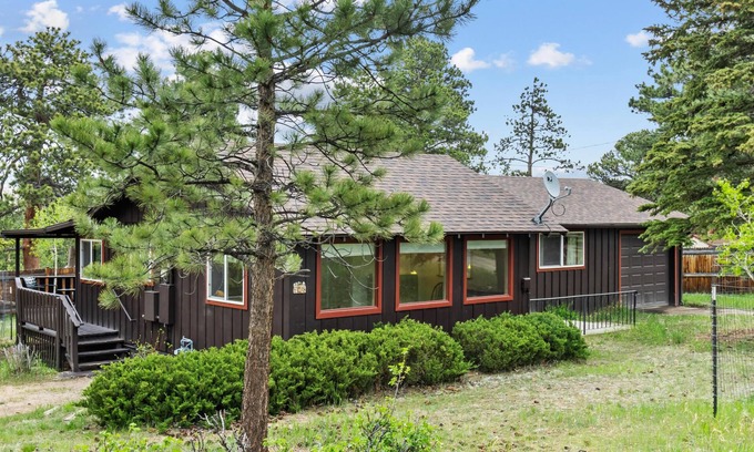 Estes Park House | Elk Run - 2 bedroom cabin - Free WiFi