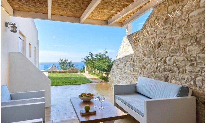 Kalamaki Apartment | Elkysti Crete Superior Apartment "Nikos"