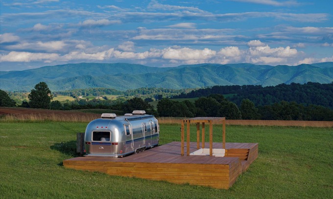 Limestone House | Ella the Airstream in Limestone