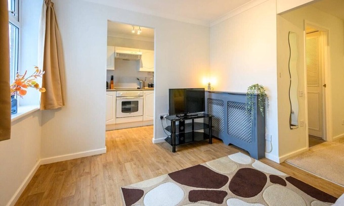 Little Stoke Apartment | Ellan Hay by StayStaycations