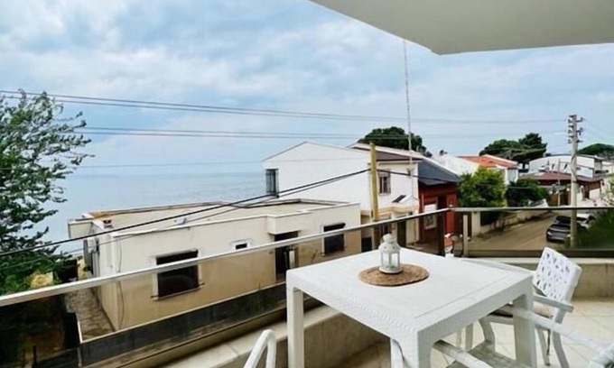 Akcay Bed & Breakfast | Ellawilla Suit House
