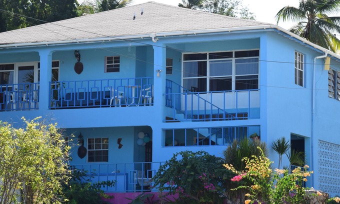 Seatons Village Apartment | Ellen Bay Cottages Offers 1 Bedroom Studios And 2 Bedroom Apartments For Rent.