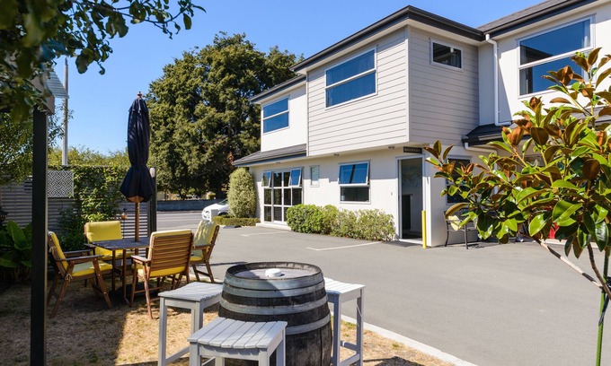 Blenheim Hotel | Ellena Court Motel